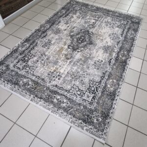 High Quality Turkish Silk Carpet 290 x 200 CM