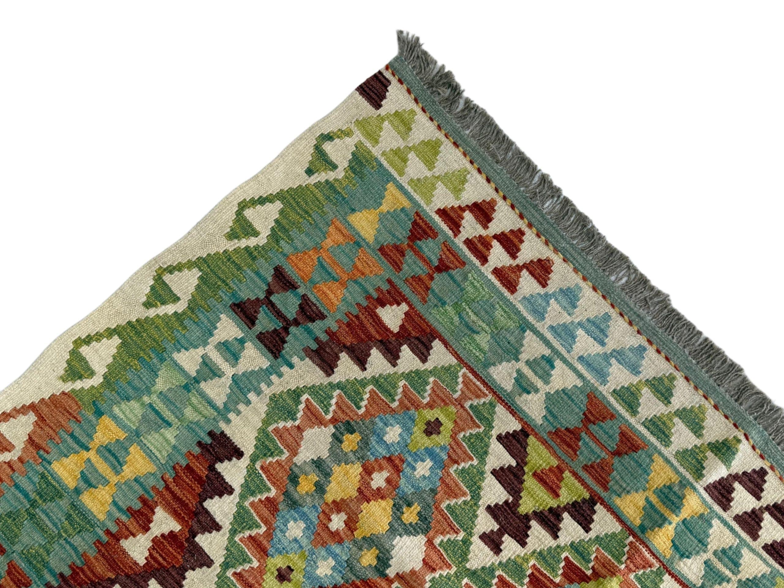 Handwoven Persian Kilim 196 x 156 CM - Image 3