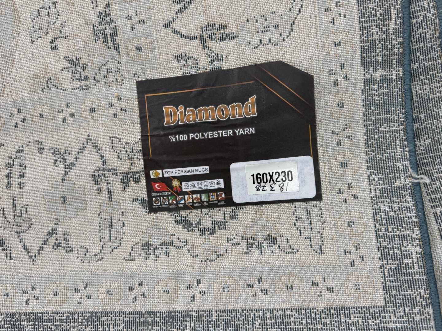 Vintage Diamond Carpet 230 x 160 CM - Image 4