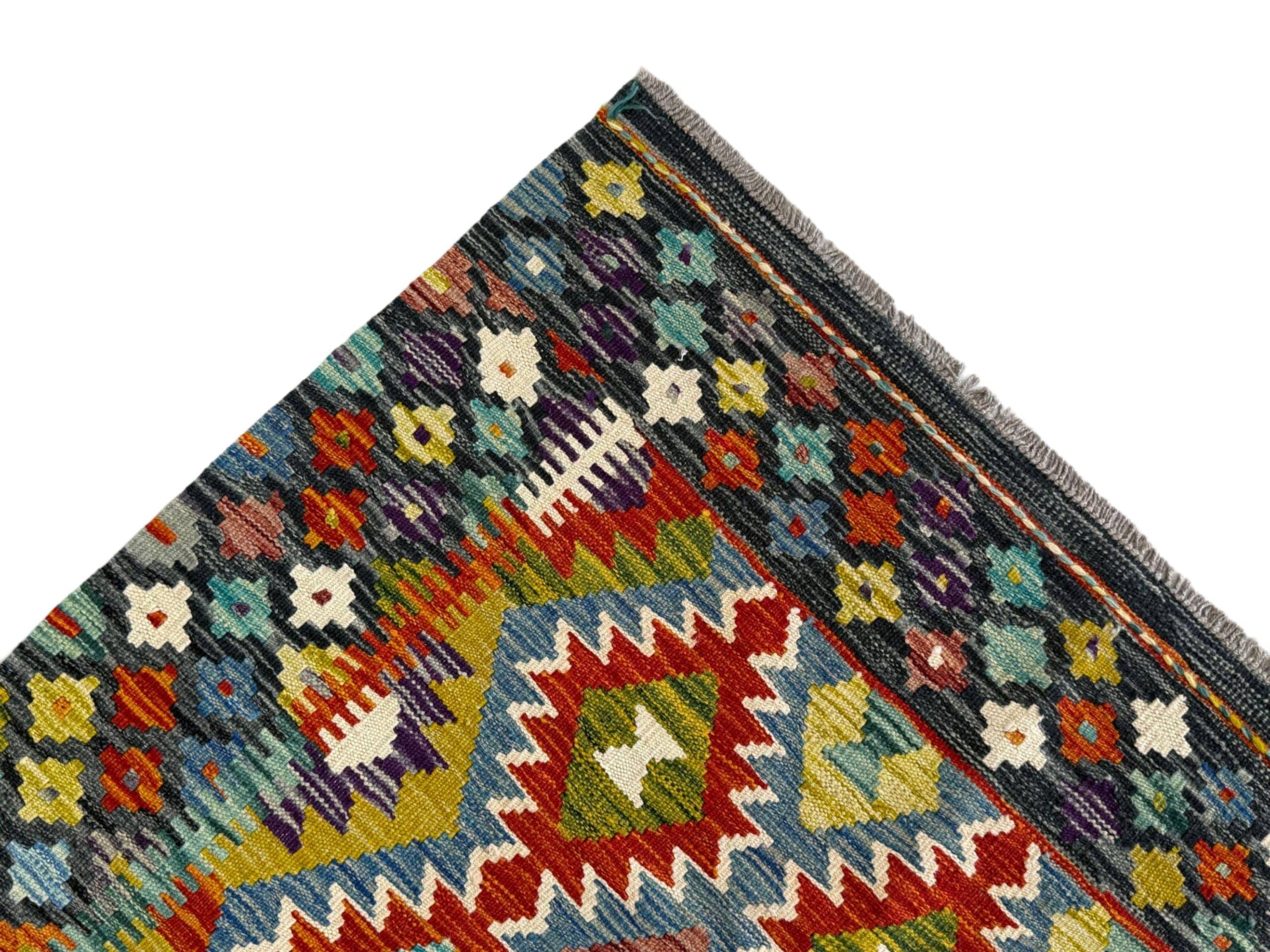 Handwoven Persian Kilim 188 x 125 CM - Image 2