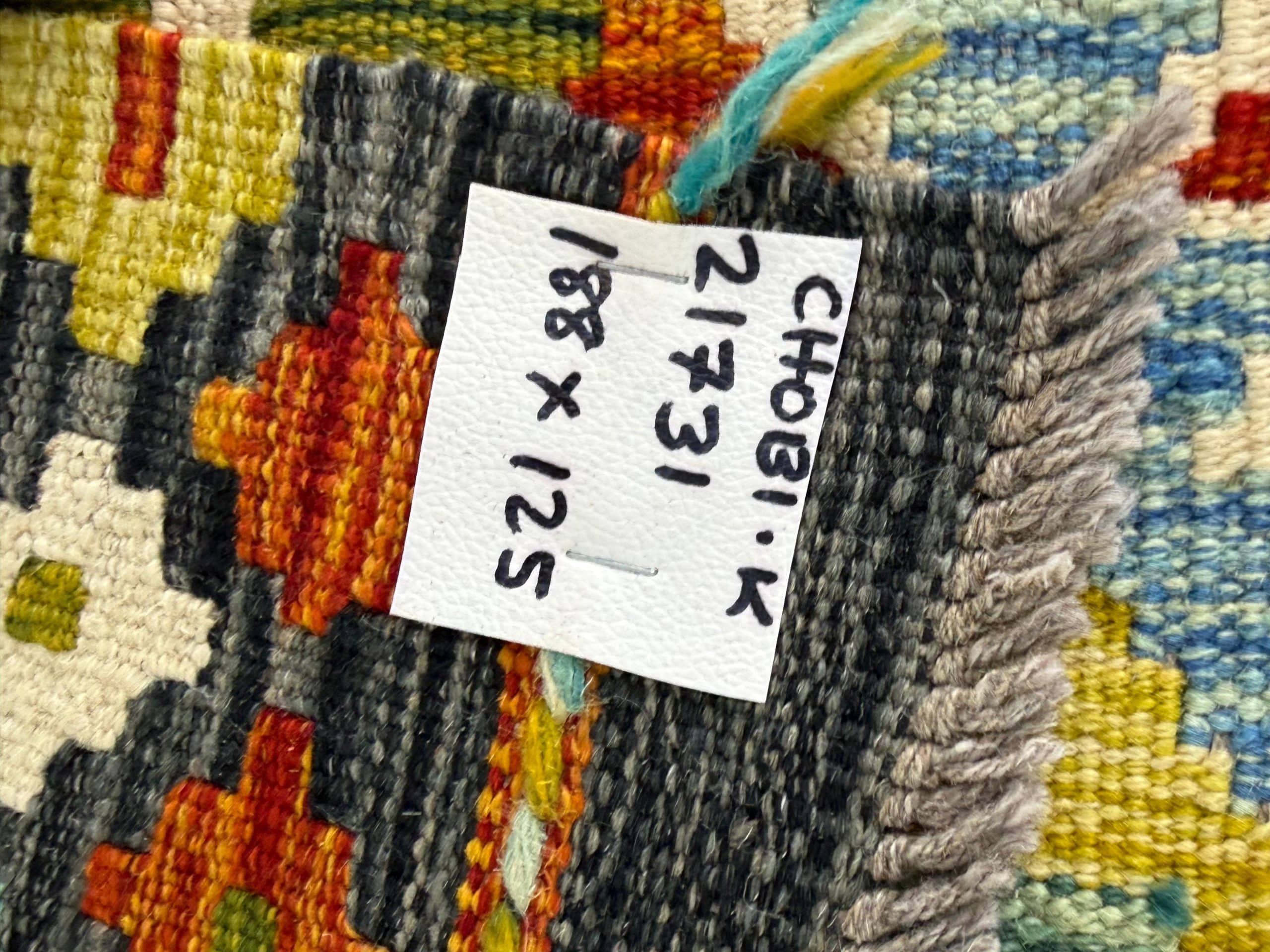 Handwoven Persian Kilim 188 x 125 CM - Image 4