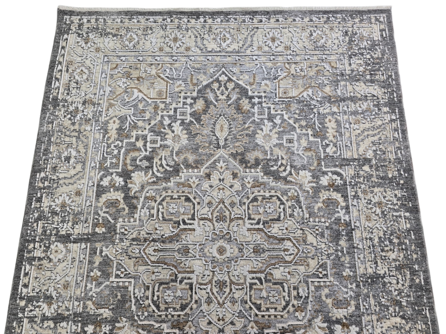 Turkish Machine Made carpet 230 x 160 CM - Image 2