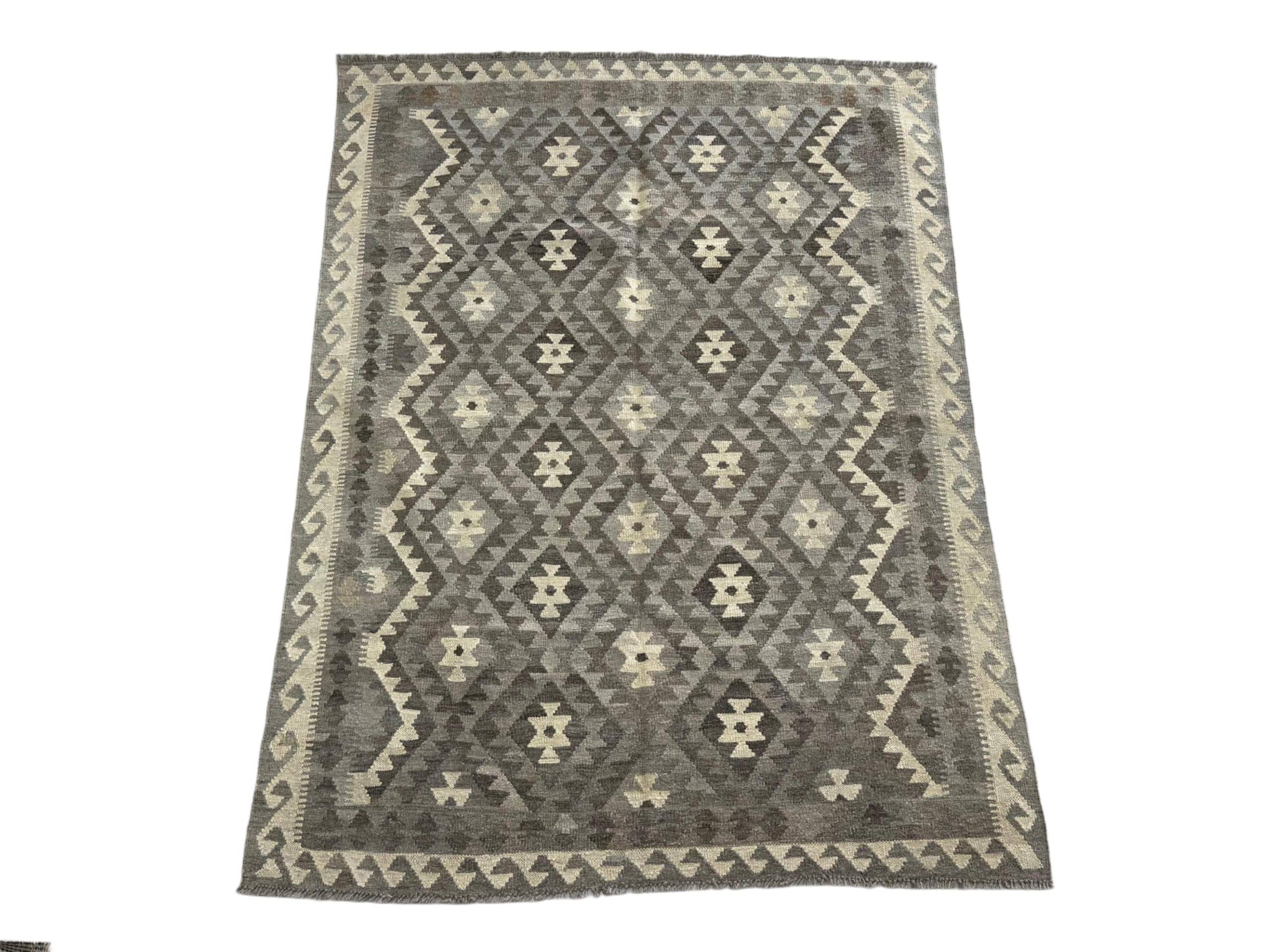 Handwoven Persian Kilim 210 x 158 CM