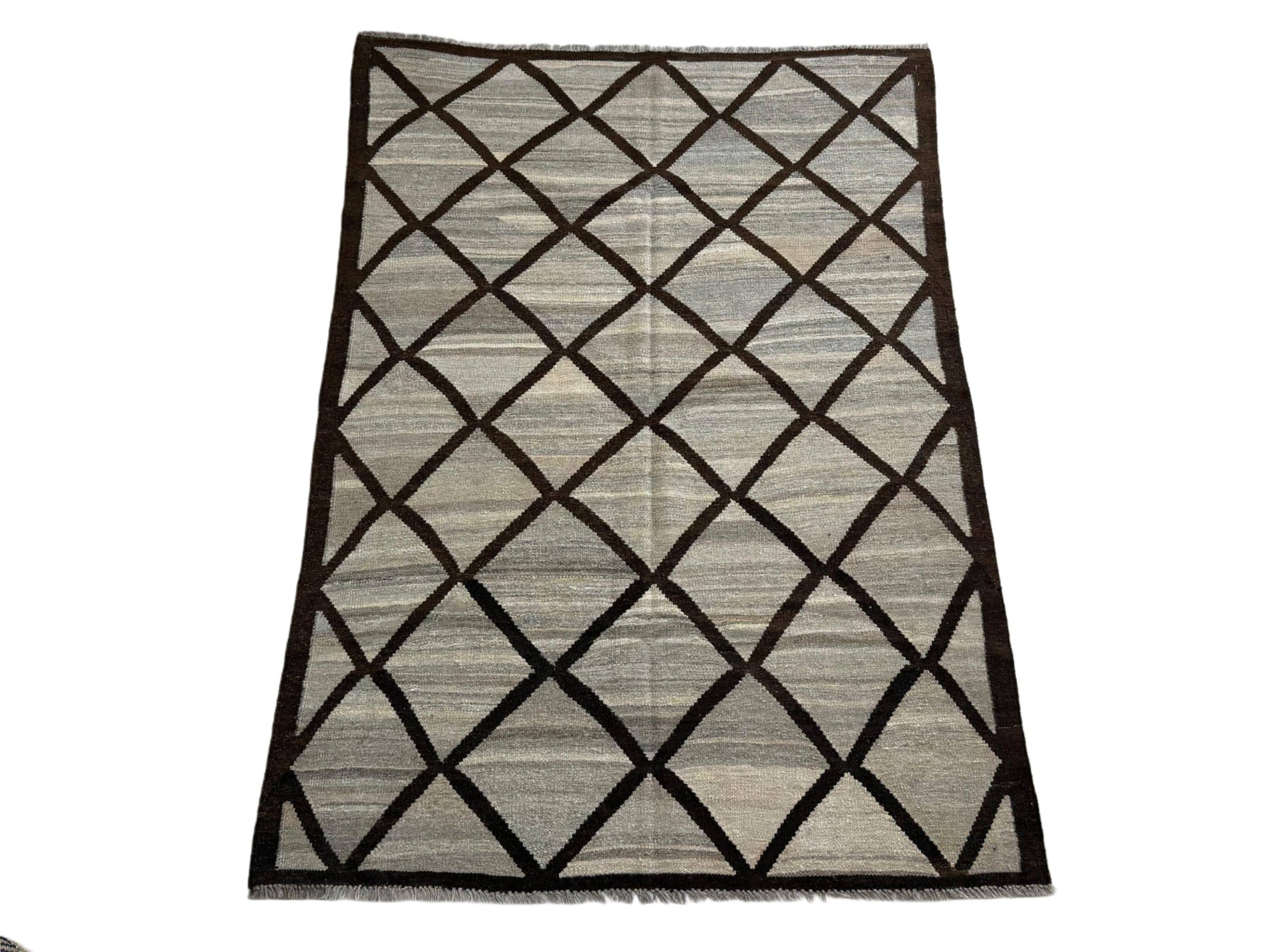 Handwoven Persian Kilim 205 x 148 CM