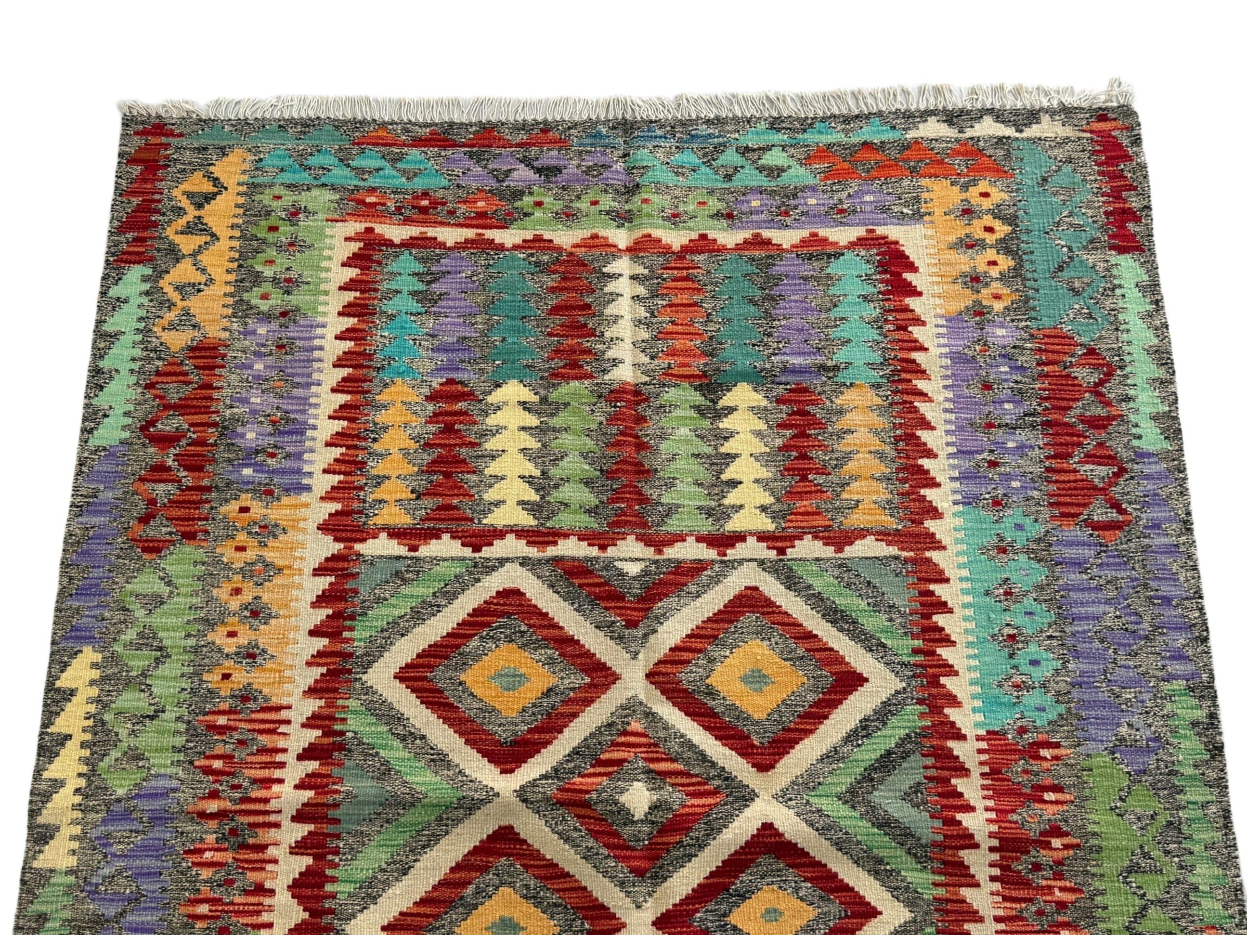 Handwoven Persian Kilim 198 x 152 CM - Image 2