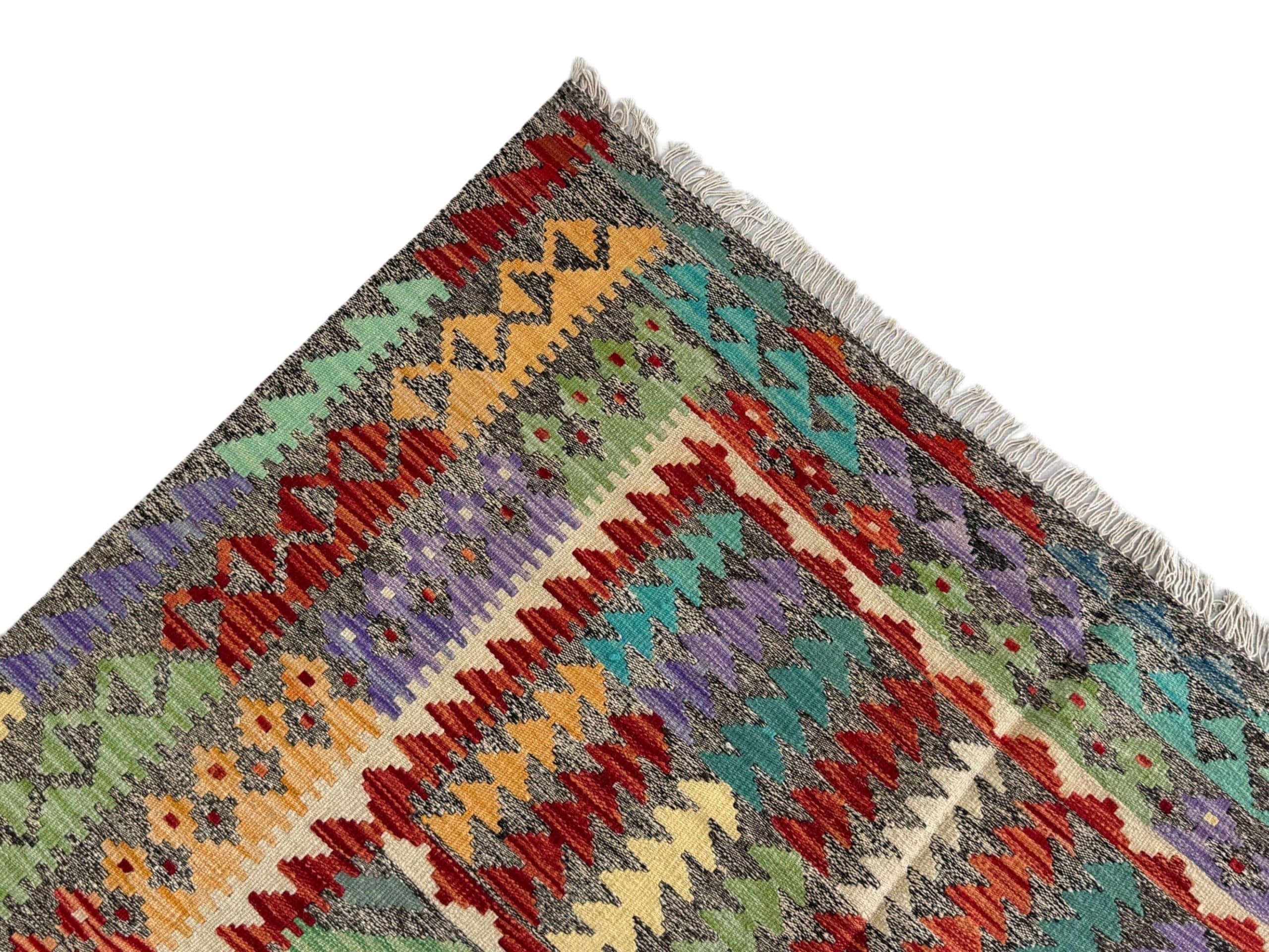 Handwoven Persian Kilim 198 x 152 CM - Image 3