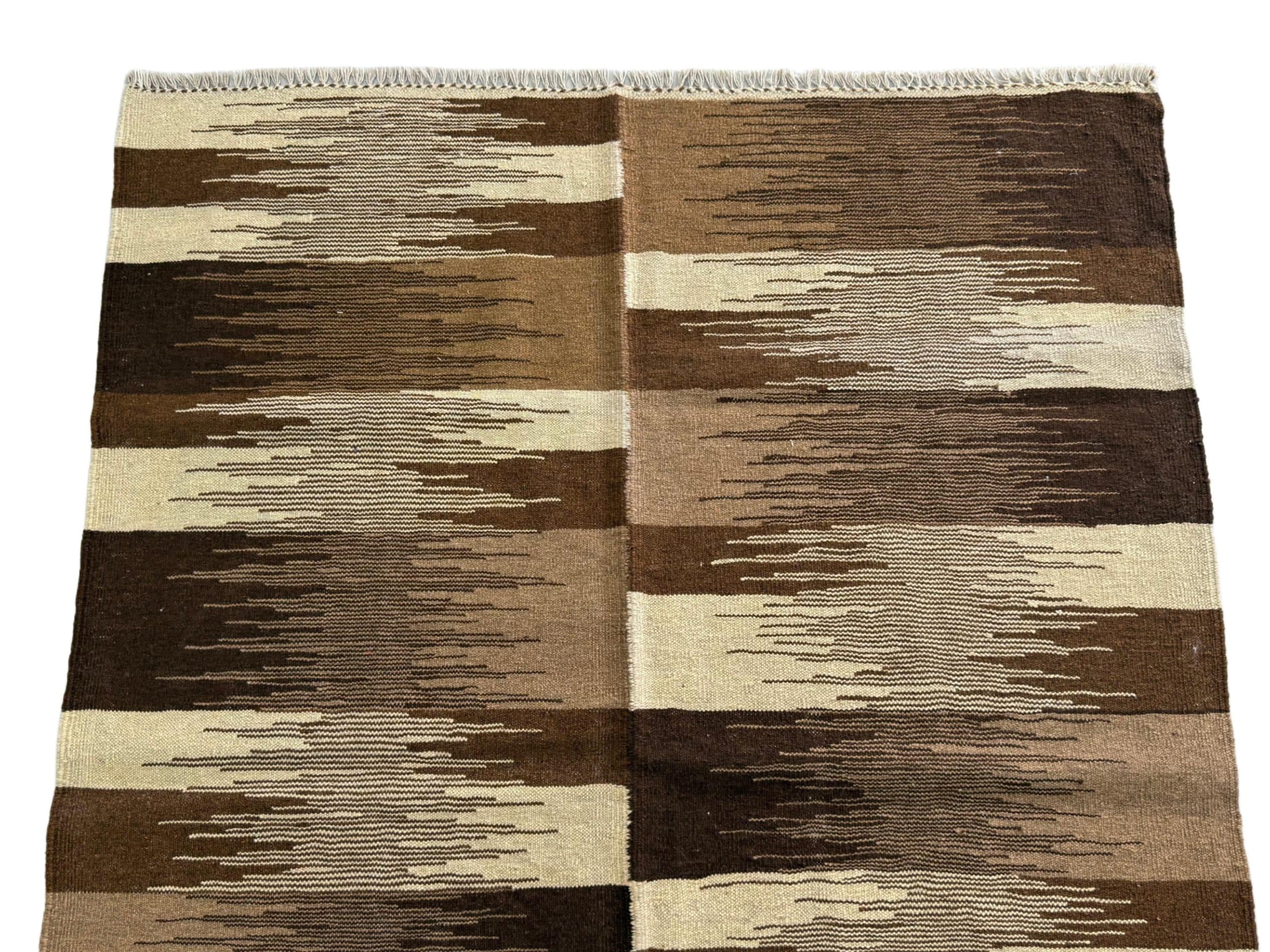 Handwoven Persian Kilim 204 x 150 CM - Image 2