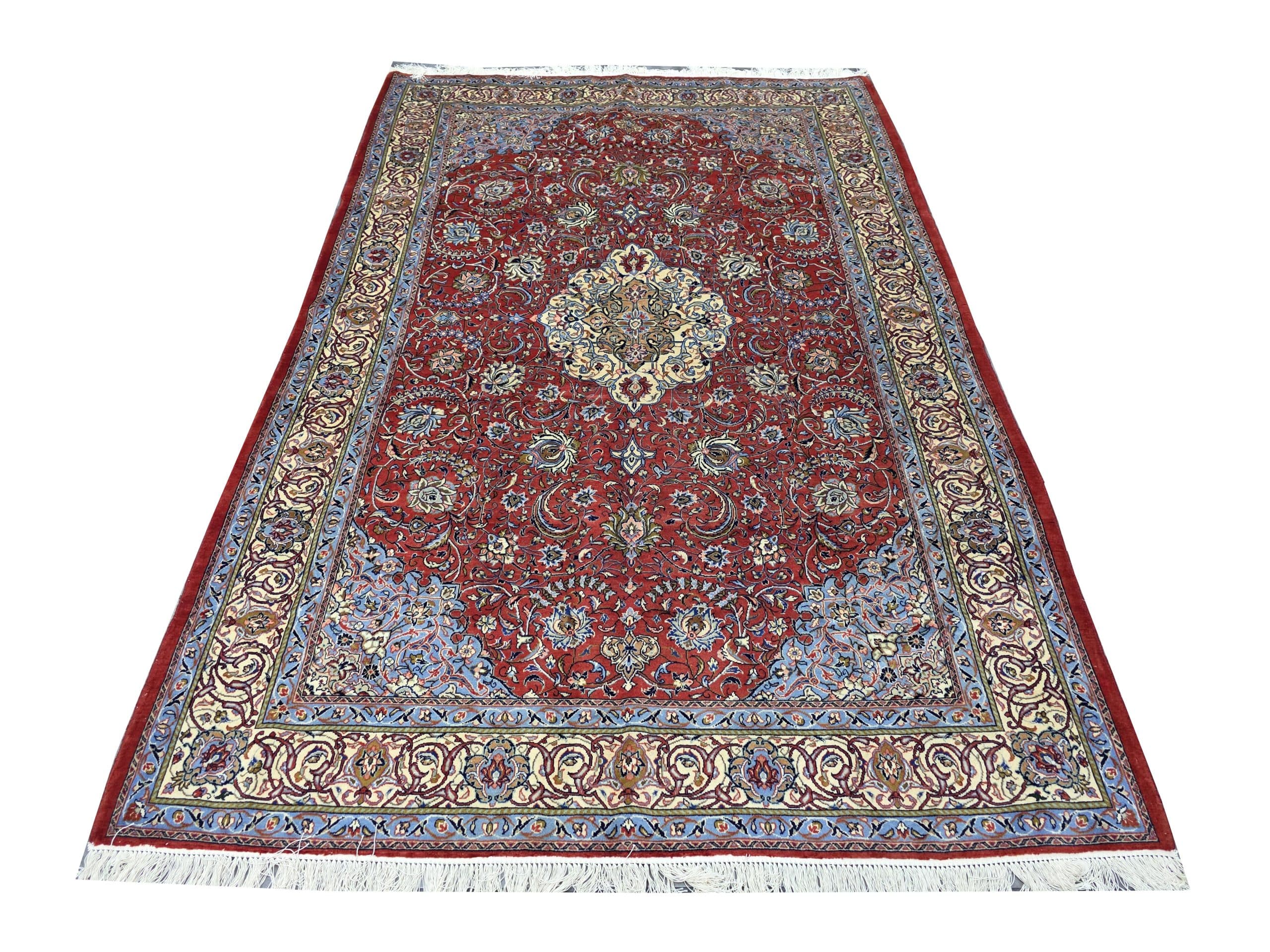 Persian Isfahan carpet 307 x 203 CM