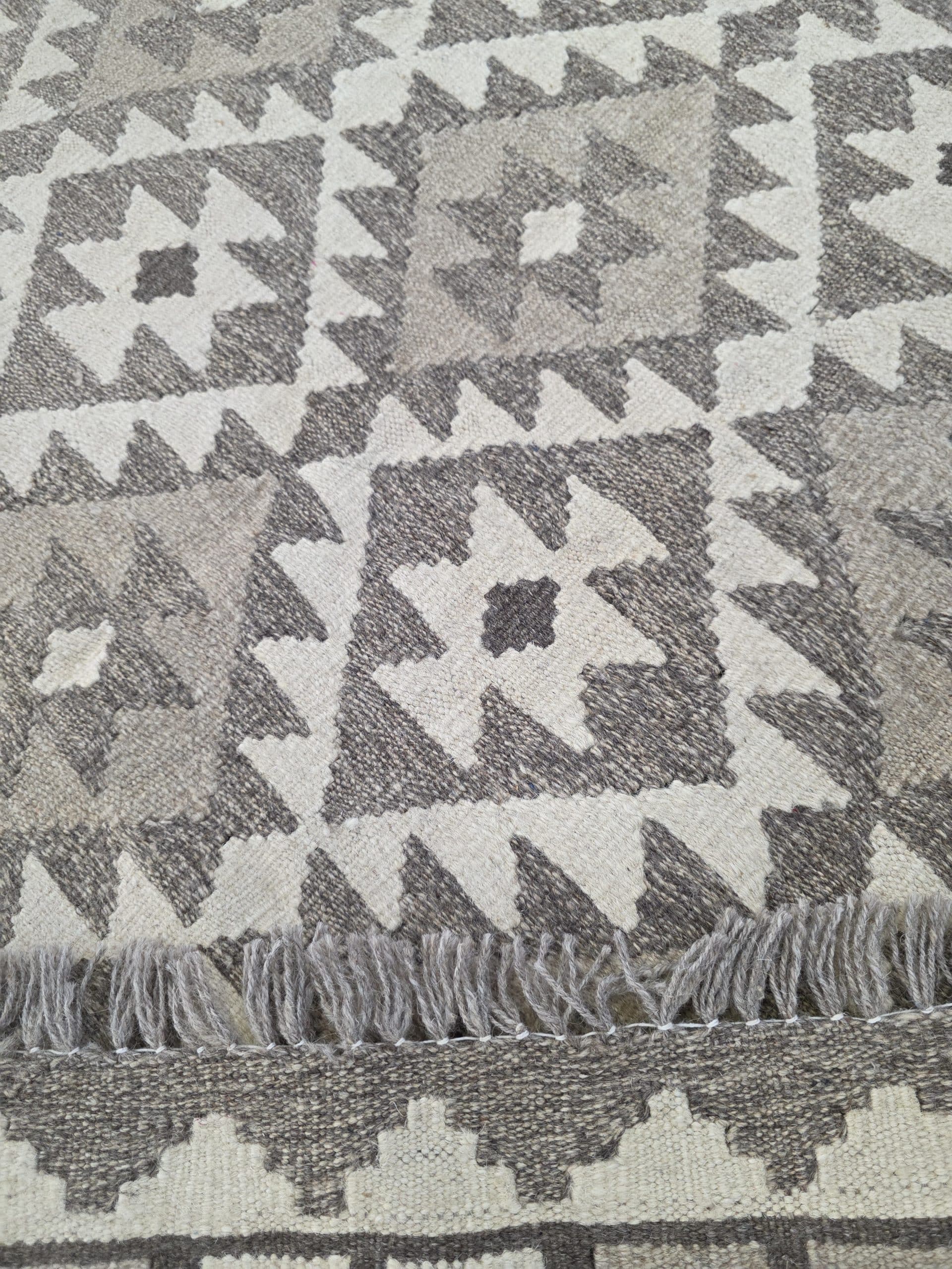 Persian Kilim 201 x 151 CM - Image 3