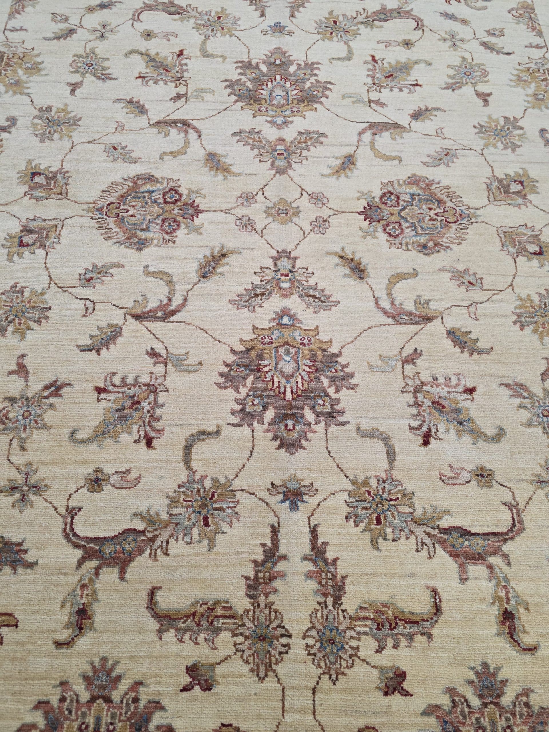 Ariana Persian Carpet 192 x 151 CM - Image 2