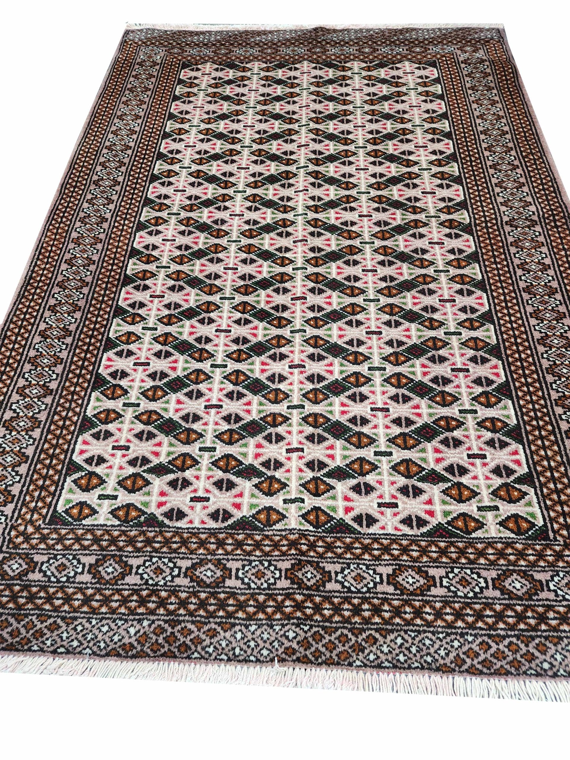 Diamond Web Carpet 146 x 100 CM - Image 2