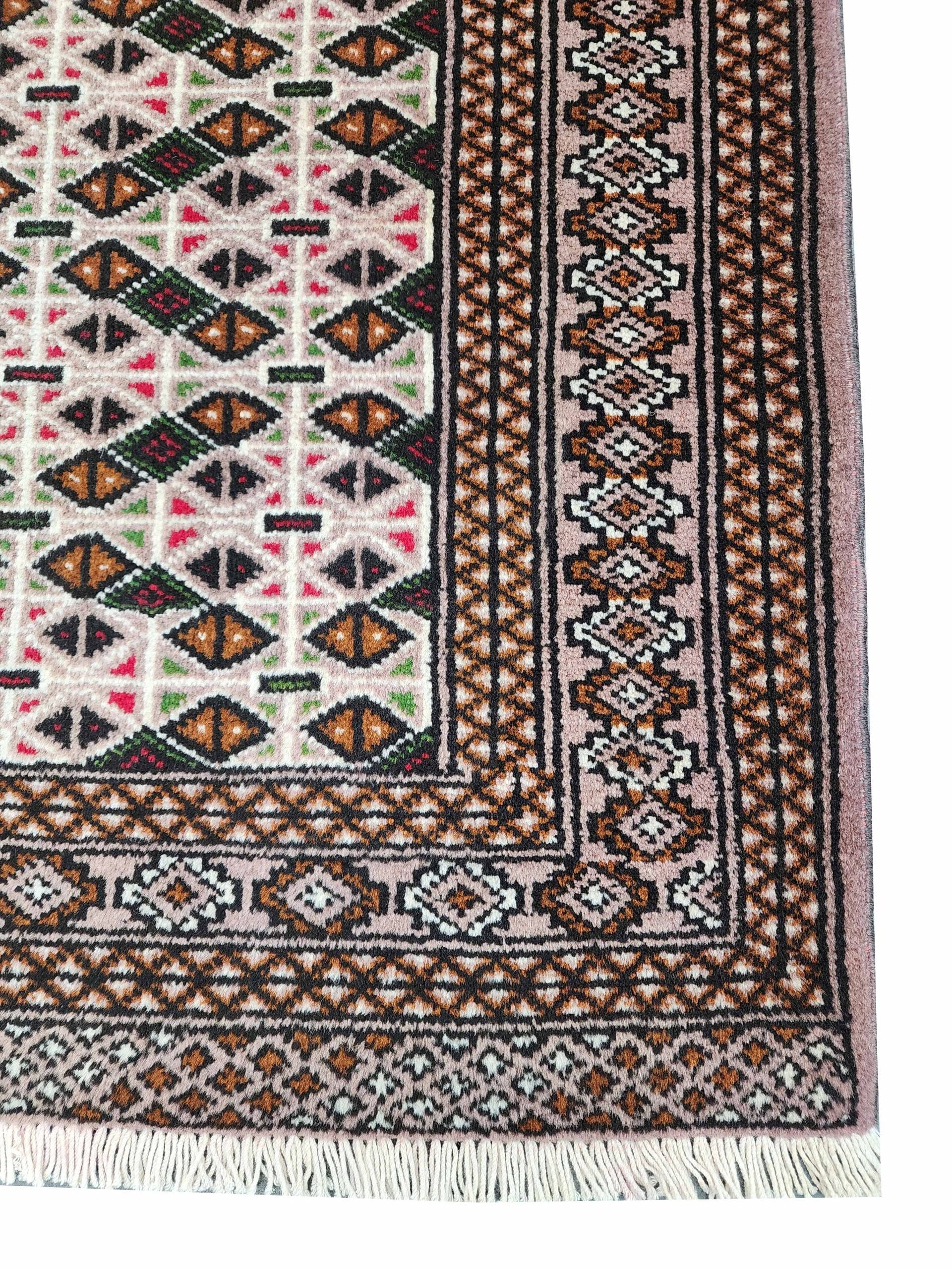 Diamond Web Carpet 146 x 100 CM - Image 3